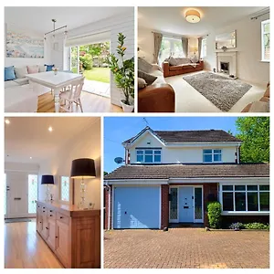 Bluebell House In Country Village. Nec/stratford/birmingham Holiday home