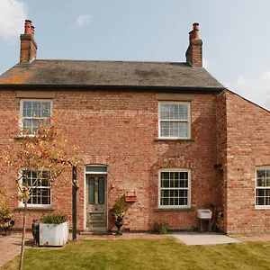 Freya's Holiday home